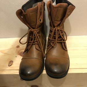 BRAND NEW J75 Winter Boots